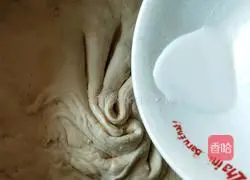 Illustration of how to make steamed stuffed buns stuffed with potatoes, eggs and chives 6