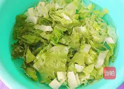 Illustration of how to make sweet and sour lettuce 2