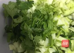 Illustration of how to make cold cucumber 3