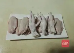 Illustration of how to make braised chicken wings and chicken feet 1