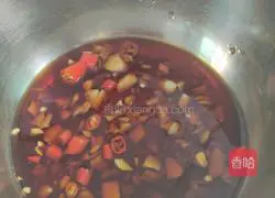 Garlic Illustration of making okra 2