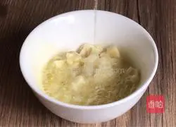 Fragrant Illustration of how to make mixed water spinach 4