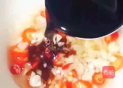 Illustration of how to make cold cucumber and enoki mushrooms 4