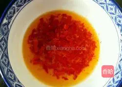 Illustration of how to make spicy shredded chicken 7