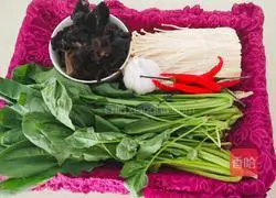 Illustration of how to make spinach with double mushrooms 2