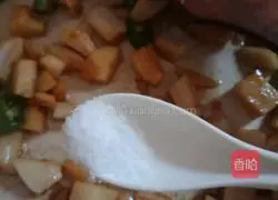 Spicy fried lotus root Illustration of Ding's practice 9