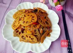 Illustration of how to make spicy lotus root slices 9