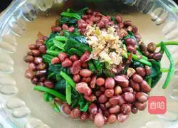 Illustration of how to make spinach with nuts 5