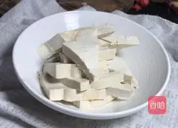 Illustration of how to make mom’s homemade tofu 1