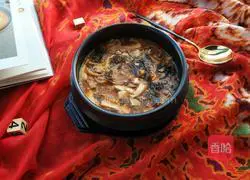 Brush with fat and warm Illustration of how to make spicy pepper and sesame tofu soup 15