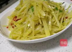 Stir-fry Illustration of how to make potato shreds 6