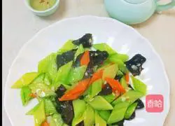 Illustration of how to make stir-fried cucumbers and fungus 6