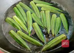 Illustration of how to make cold okra 2