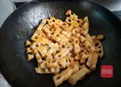 Illustration of making sweet and sour lotus root strips 13