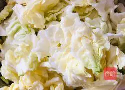 Illustration of how to make spicy cabbage 1