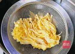 Illustration of how to make fried enoki mushrooms 7