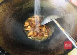 Illustration of how to stir-fry rapeseed with mushrooms 4