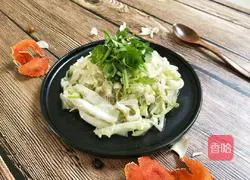 Illustration of how to make shredded cabbage in vinegar 14