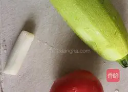 Illustration of how to make zucchini and tomatoes 1