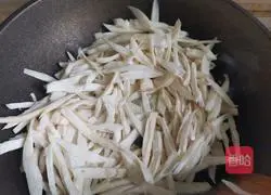 Illustration of how to make stir-fried king oyster mushrooms 5