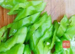 Illustration of how to make pickled cabbage and pork rice rolls 5