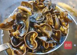 Illustration of how to make Xiangchou Meiyu Soy Sauce Salad 4