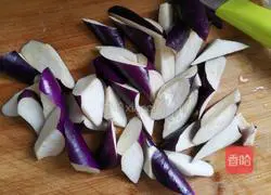 Illustration of how to make cold cucumber and eggplant 2