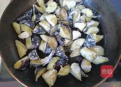 Illustration of how to make Di San Xian (fried-free version) 10