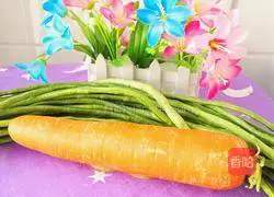 Illustration of how to make fried carrots and beans 1