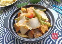 Illustration of how to cook vegetables in one pot 12