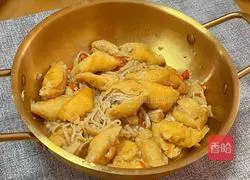 Illustration of how to make fried tofu and enoki mushrooms in pot 7