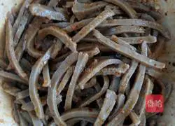 Illustration of how to make cold noodles 9