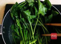 Illustration of how to make king oyster mushrooms with spinach 10