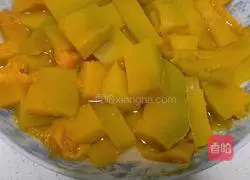 Illustration of how to make baby vegetables in golden soup 1