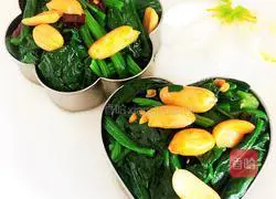 Illustration of how to make spinach with nuts 12