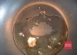 Illustration of how to make spicy cabbage with vinegar and three shredded vegetables 3