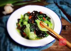 Illustration of how to make stir-fried cabbage with fungus 10