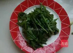 Illustration of how to make Chinese toon mixed with tofu 3