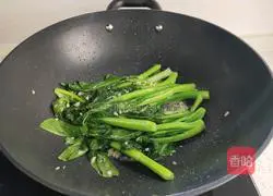 Illustration of how to make garlic cabbage 6