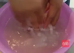 Illustration of how to make fish sticks with tomato sauce 5