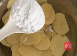 Illustration of cooking potato slices 3
