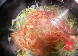 Illustration of how to make cold soybean sprouts 6