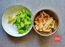 Illustration of how to make delicious, nutritious and weight-loss cucumber and yuba soup 2