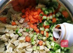 Illustration of how to make cold salad 8