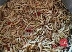 Illustration of how to make spicy papaya shreds 5