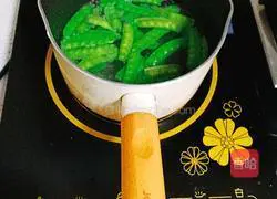 Illustration of how to make fungus and snow peas 2