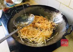 Illustration of how to make spicy and sour potato shreds 5