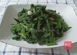 Illustration of home-style fried pumpkin leaves 8