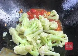 Illustration of how to cook cauliflower with tomatoes 10