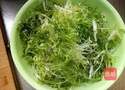 Illustration of how to make cold bitter chrysanthemum 4